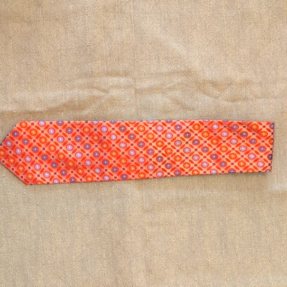 Vibrant Orange Geometric Pattern Tie